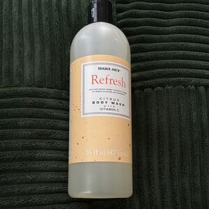 Trader Joe's Refresh Citrus Body Wash with Vitamin C - Cream and Black